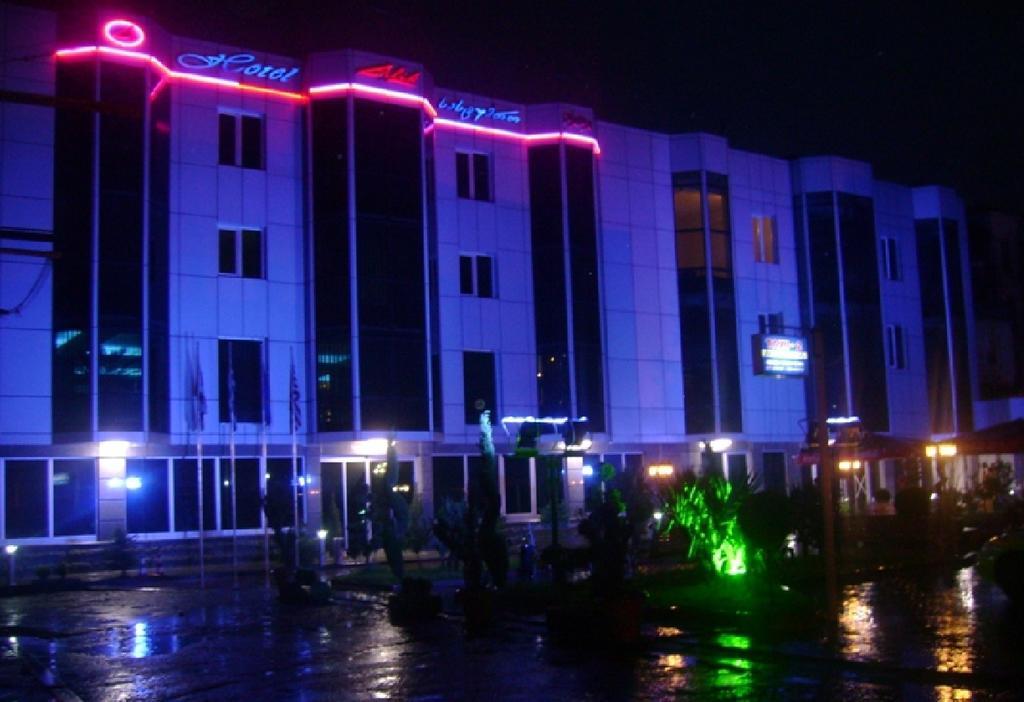 Hotel Alik Batumi Exterior foto